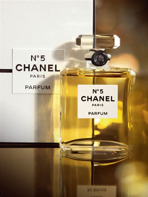 Chanel No 5 Eau de Parfum di Chanel da donna 